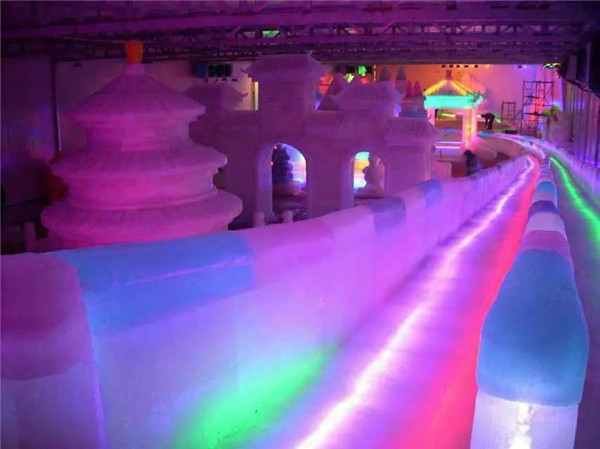 河北唐山 室內(nèi)冰雕展覽施工 (8)