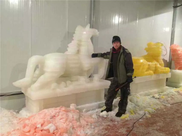 河北唐山 室內(nèi)冰雕展覽施工 (7)