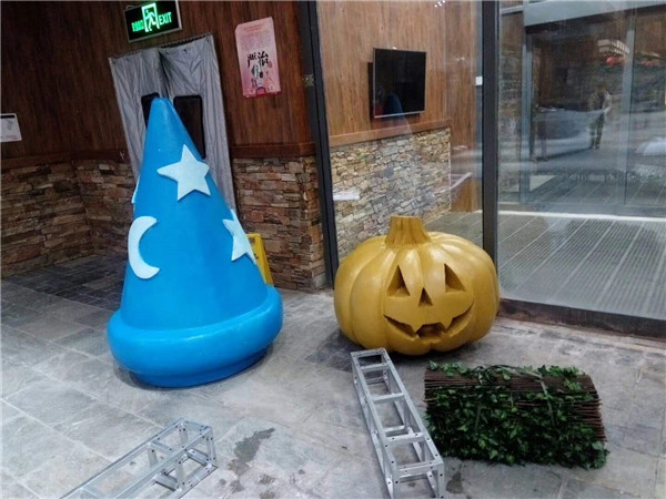 哈爾比你松北萬達(dá)萬圣節(jié)泡沫雕塑制作 (2)