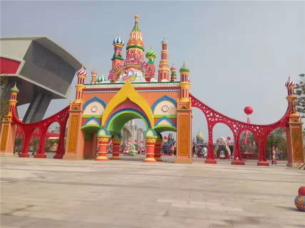 哈爾濱松北萬達(dá)城 玻璃鋼套娃生產(chǎn)制作 (2)